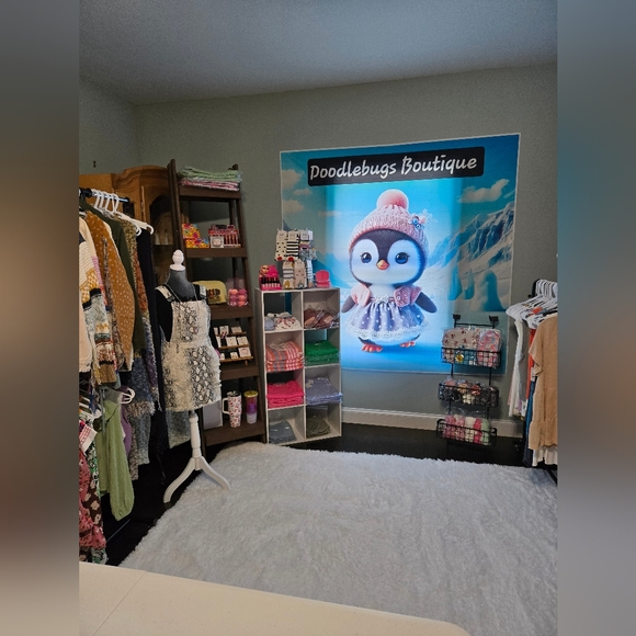 Meet your Posher, Sherry! LIKE TO BE NOTIFIED OF LIVE SHOWS 😊 - Picture 3 of 10